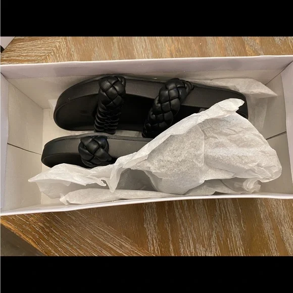 Dolce Vita Braided Sandal - Picture 5 of 6